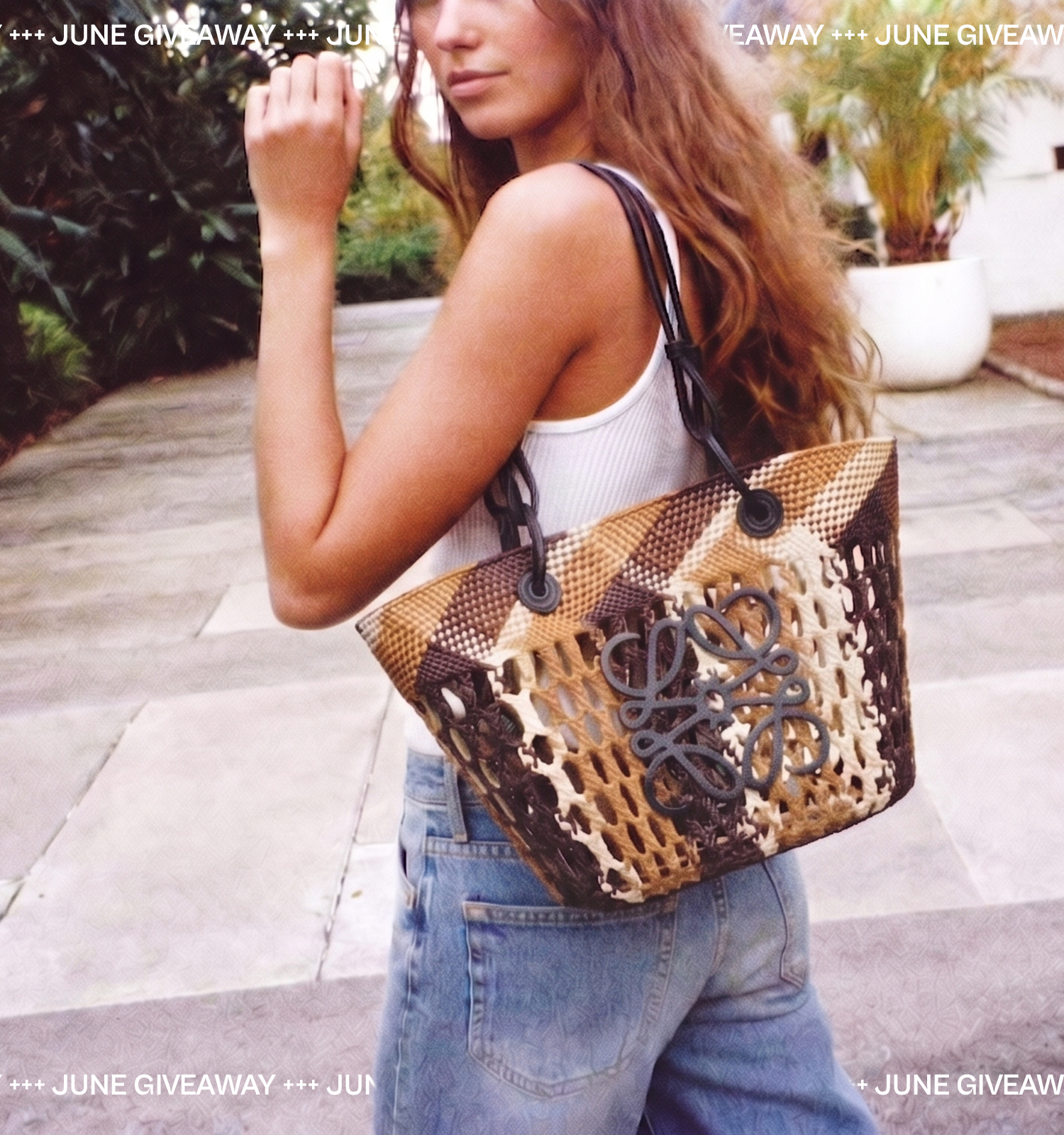 Loewe Bag Mobile